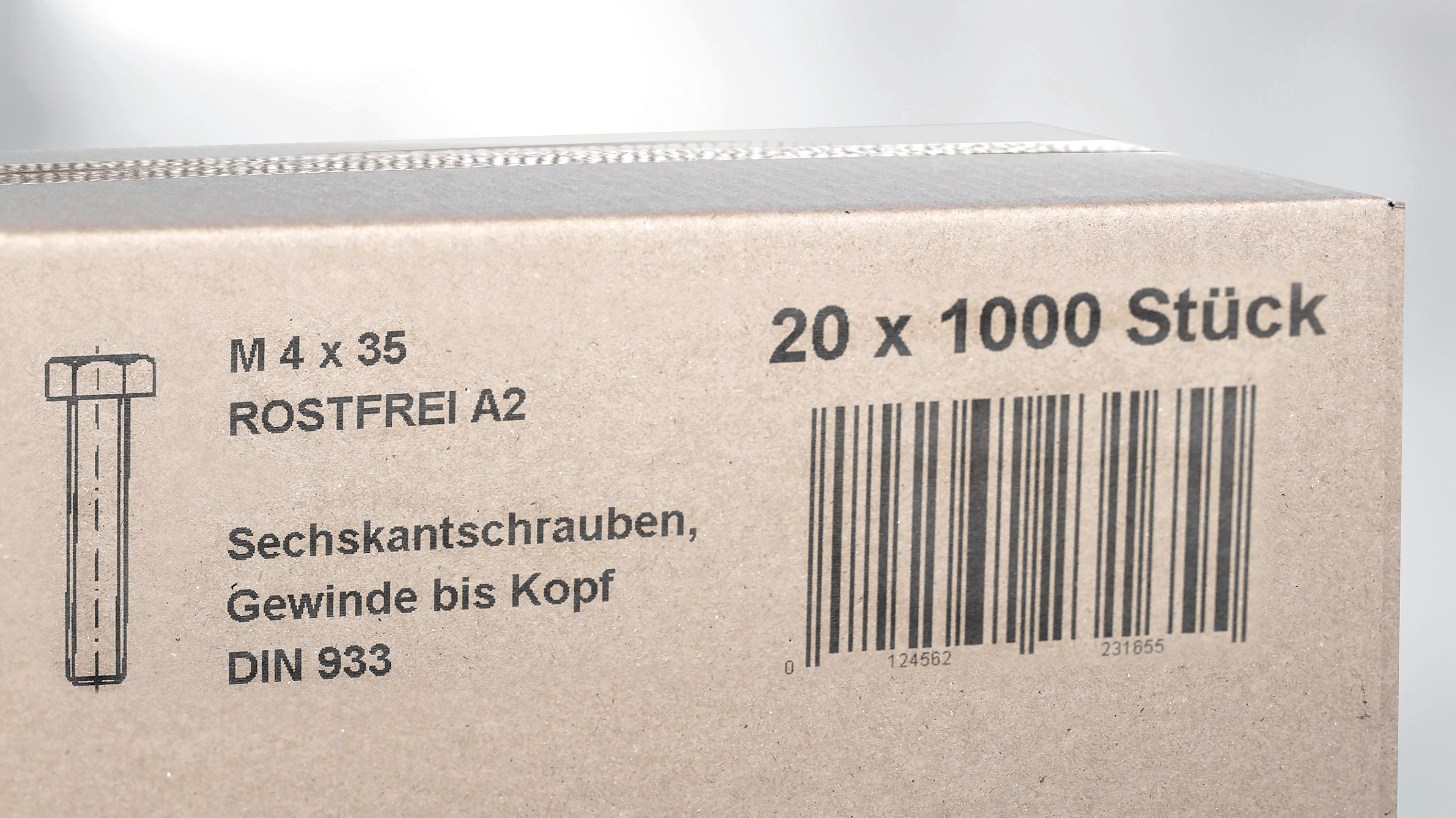 Codigo de barras y loteado sobre caja de carton_on_cardboard